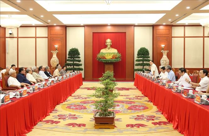 Tập trung góp ý cho dự thảo Báo cáo chính trị trình Đại hội 13