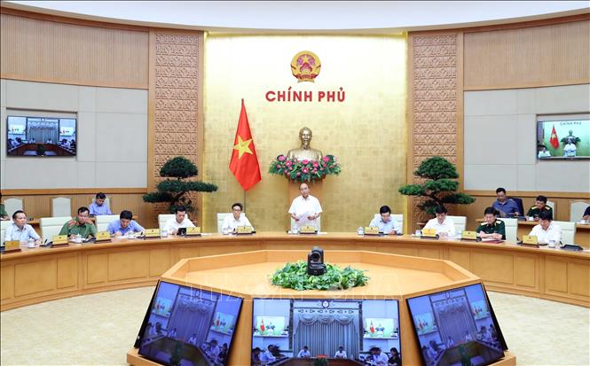 Thủ tướng: Tích cực, chủ động đưa công dân, đón chuyên gia về Việt Nam