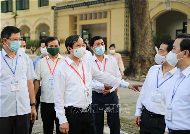 Bộ trưởng Nguyễn Kim Sơn: Theo đuổi mục tiêu chất lượng, đảm bảo an toàn cho thầy và trò