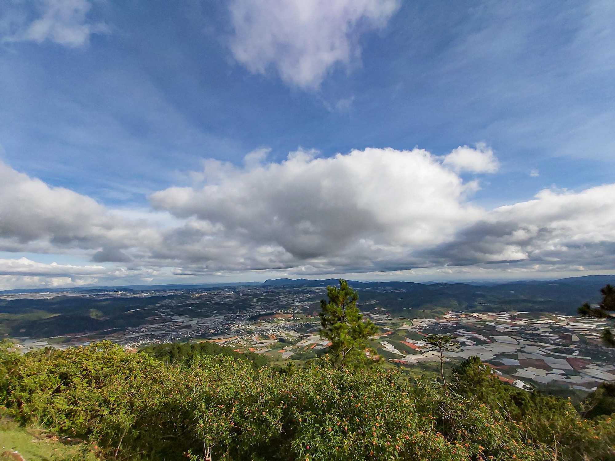 Muôn kiểu tình huống không thể làm khó nhiếp ảnh smartphone level tay mơ - Ảnh 3.