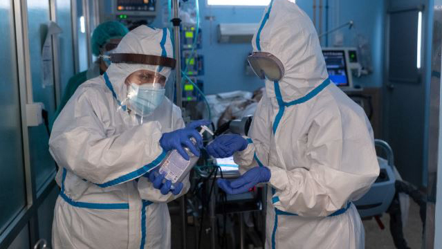 Mỹ đứng đầu thế giới về số ca tử vong, báo động tại Tokyo