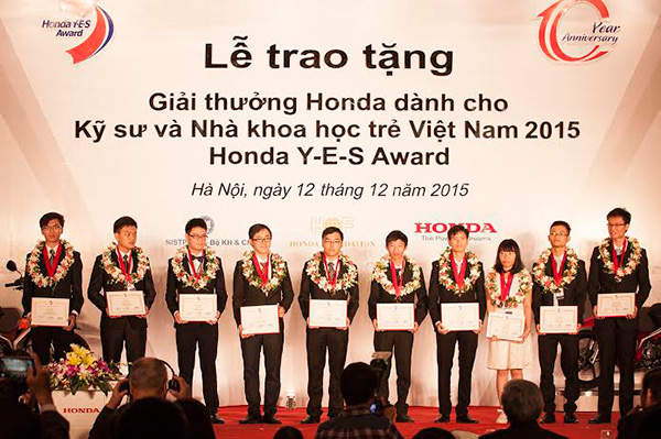 Trao giải thưởng Honda Y-E-S Award 2015 cho 10 sinh viên xuất sắc - ảnh 1