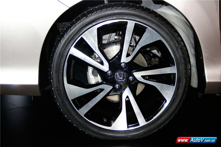 Honda Trung Quốc ra mắt xe sedan Greiz giá 250 triệu - ảnh 7