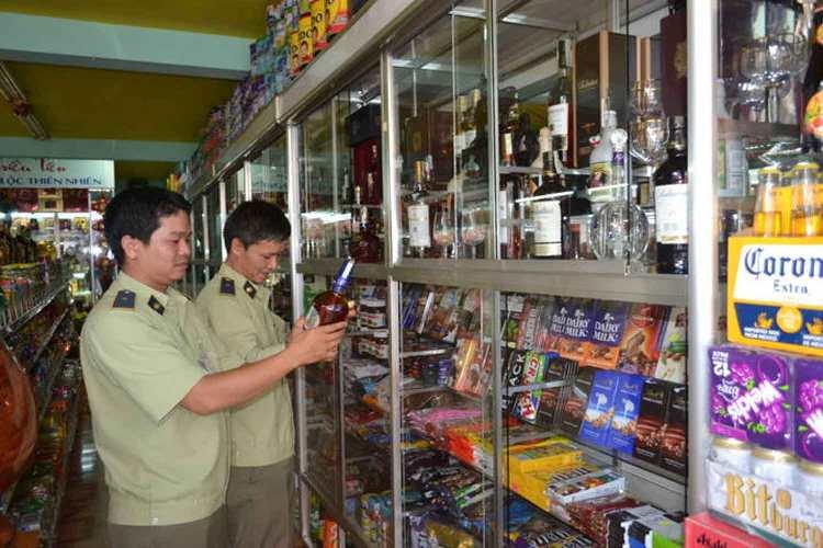Cẩn trọng kẻo chết oan vì rượu thủ công
