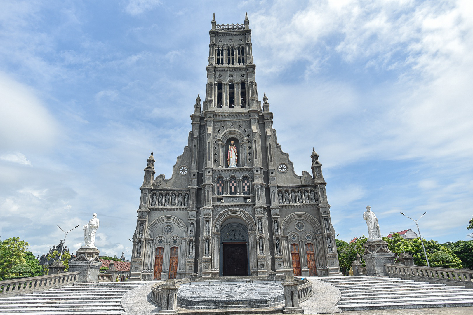 Đền Thánh Sa Châu - nhà thờ Nam Định đẹp uy nghi như ở trời Âu - Ảnh 10.