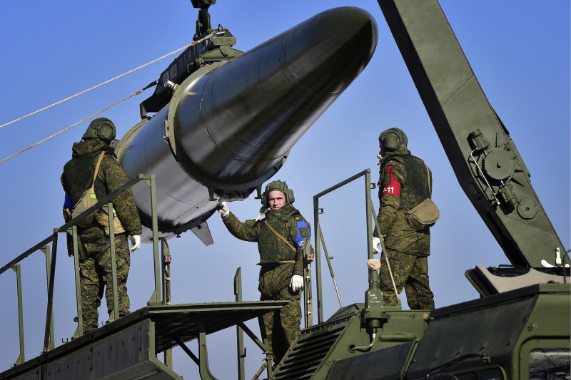 Các siêu vũ khí mới của Nga, Trung Quốc khiến Lầu Năm góc "đau đầu" - Ảnh 1.