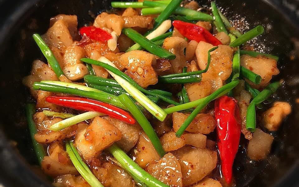 Cùng làm món tóp mỡ rim mắm đơn giản mà đưa cơm