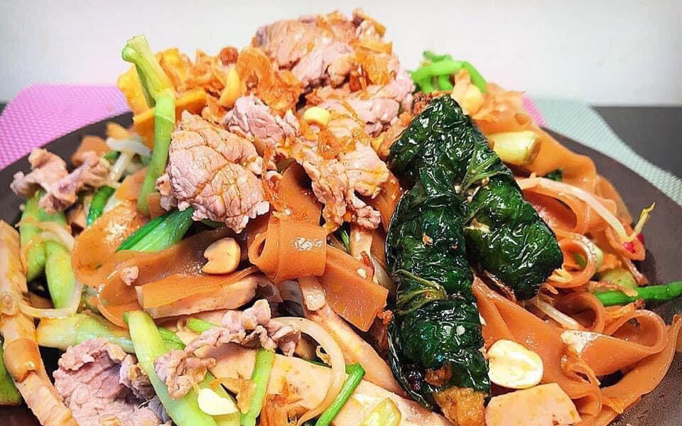 Cuối tuần đổi vị với món bánh đa trộn