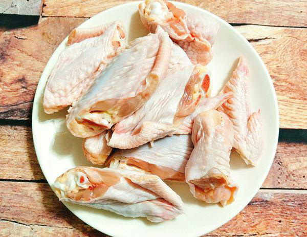 Cánh gà chiên nước mắm giòn, ngon ăn hết cả đĩa mà không thấy chán - Ảnh 2.