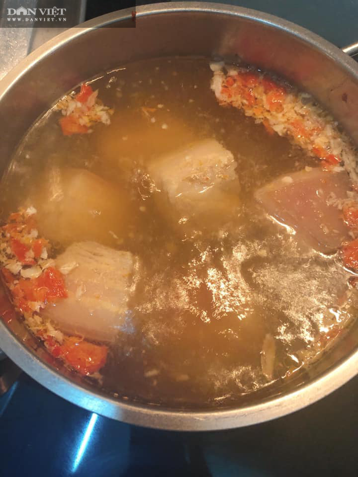 Bí quyết làm thịt kho tàu không đường, không nước hàng, không phẩm màu vẫn thơm lừng bắt mắt - Ảnh 4.