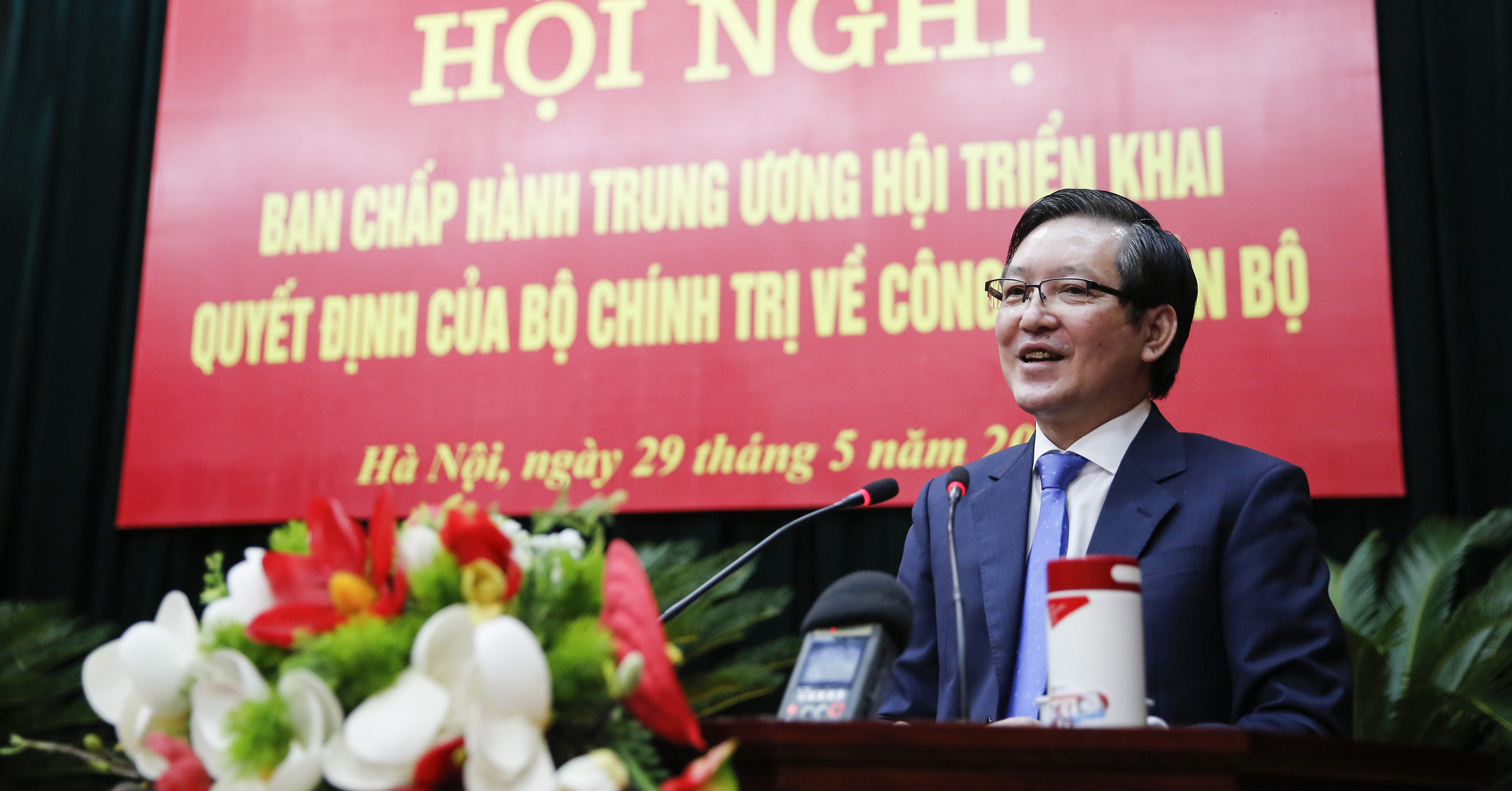 Tân Chủ tịch Hội Nông dân Việt Nam trả lời phỏng vấn ngay sau nhậm chức