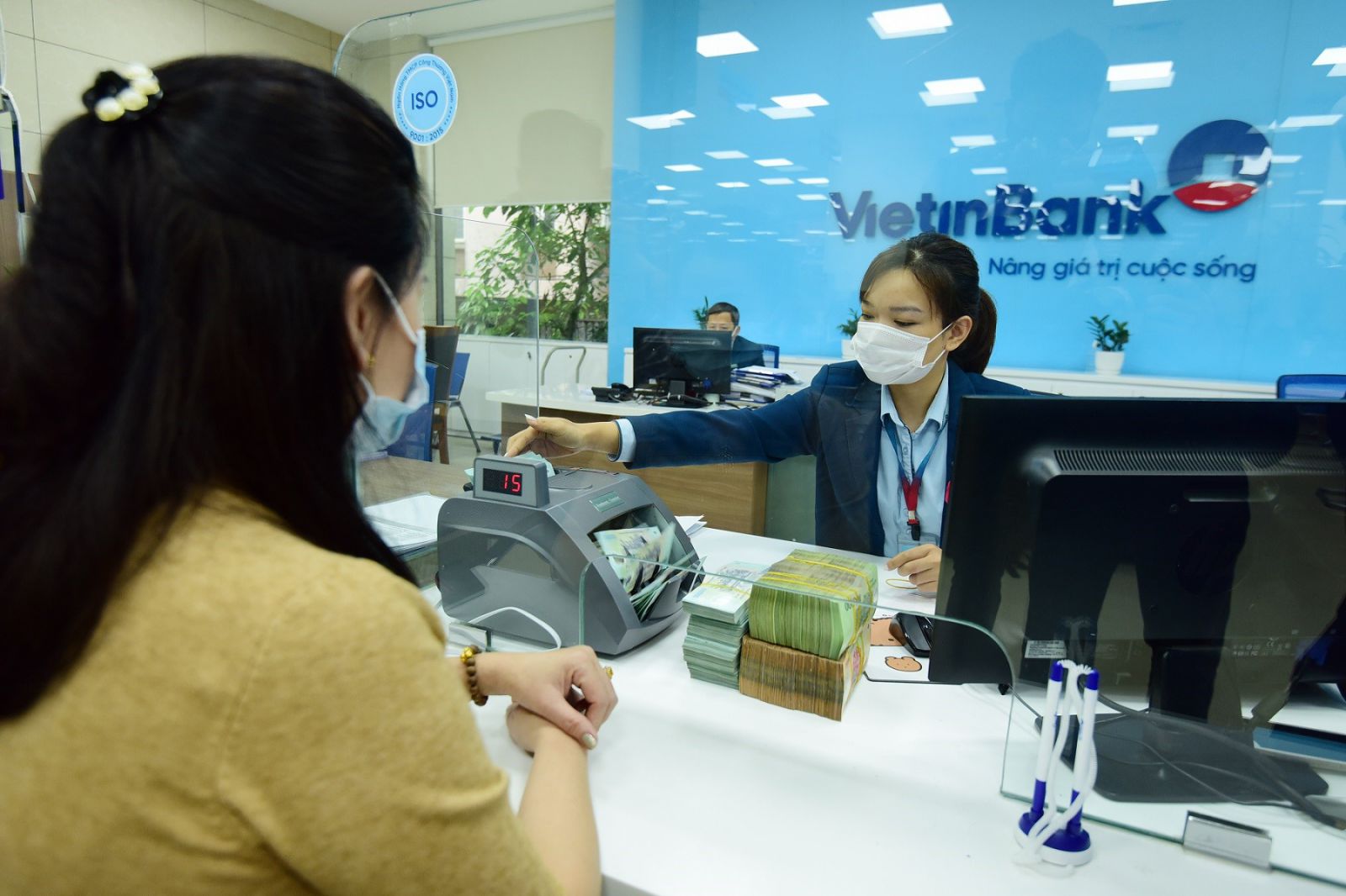Vietinbank cũng rao bán nhiều khoản nợ được đảm bảo bằng bất động sản.