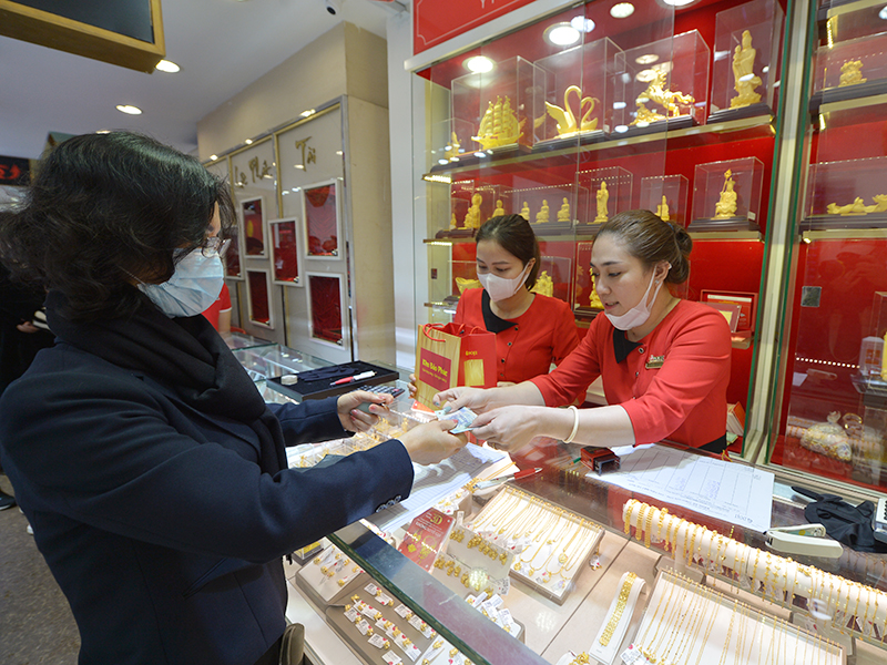 Giao dịch vàng miếng SJC vẫn khá trầm lắng trên thị trường vàng Việt Nam (Ảnh: Quốc Tuấn)