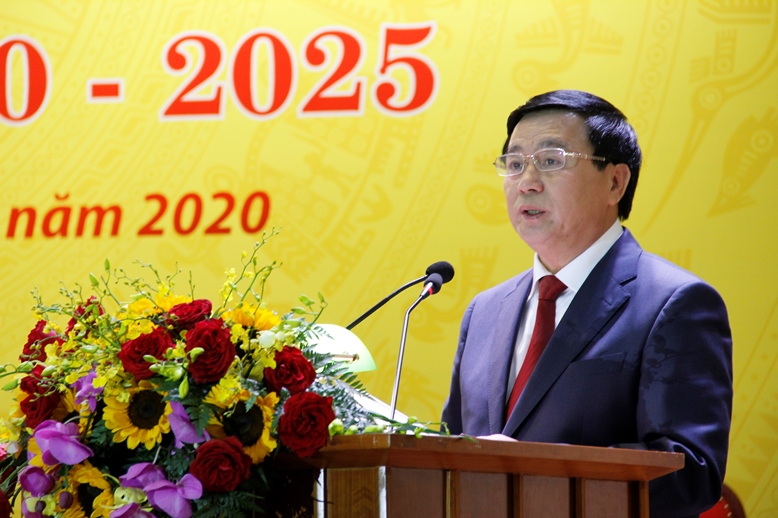 Đồng chí Nguyễn Xuân Thắng, Bí thư Trung ương Đảng, Giám đốc Học viện Chính trị Quốc gia Hồ Chí Minh phát biểu chỉ đạo Đại hội.