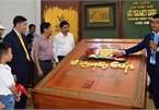 Quang Binh museum receives record calligraphy book on General Vo Nguyen Giap