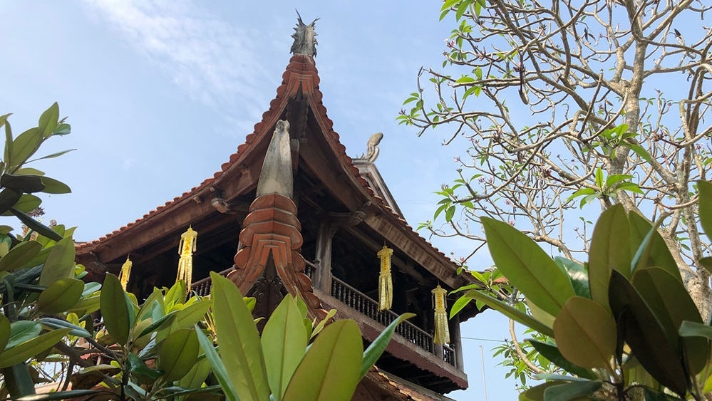Stunning wooden carvings of centuries-old Boi Khe Temple