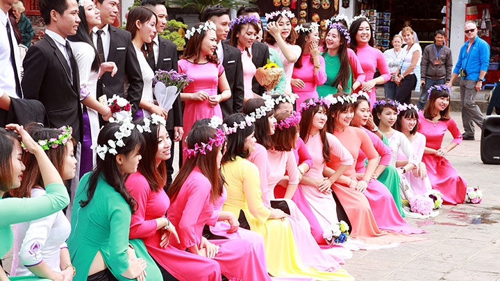 Ao Dai – symbolic costume of Vietnamese women