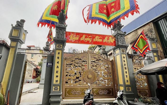 Thuy Khue – the street of village gates in Hanoi