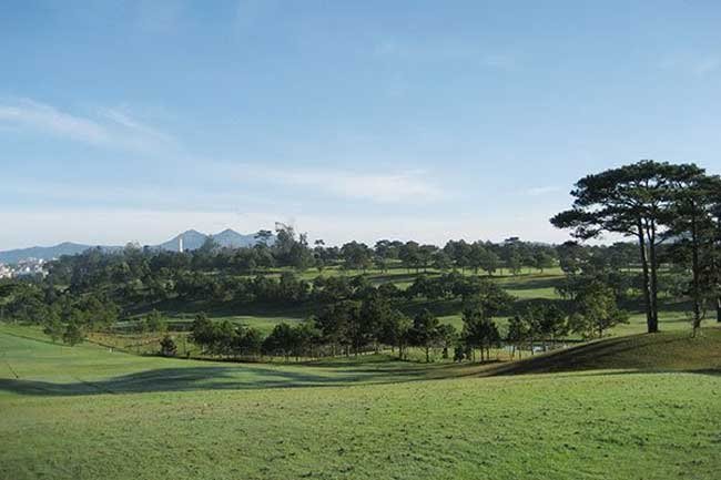 Gov’t okays plan to build two golf courses