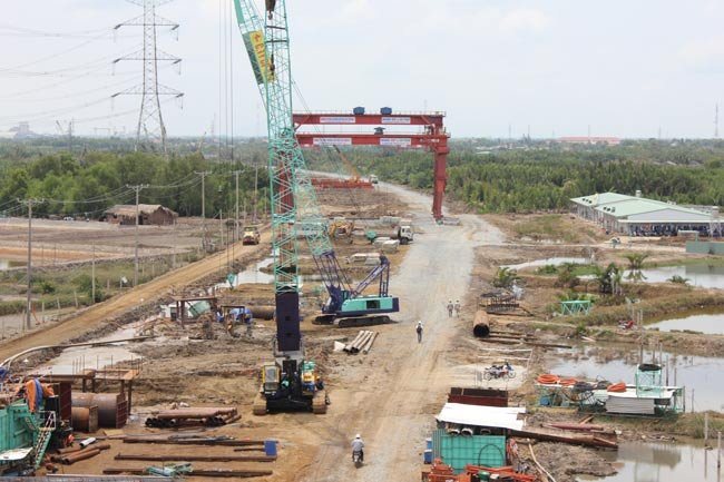 Major infrastructure projects move at slow pace