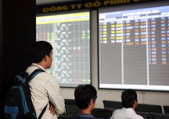 A financial hub too far