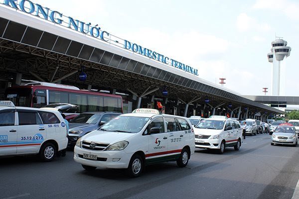 Transport service operators begin installing yellow number plates from today