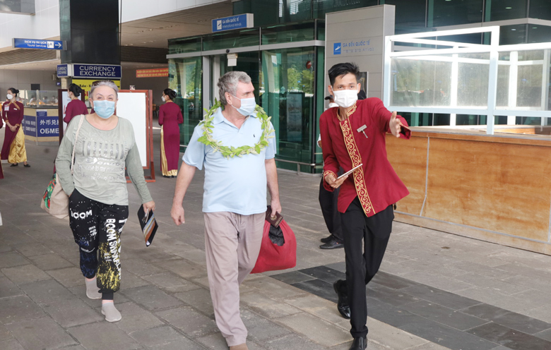 Vietnamese PM orders early tourism reopening