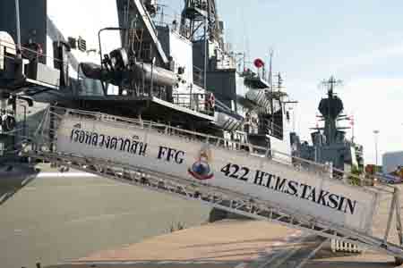 Tàu hải quân VN và các nước ADMM+ bắt đầu diễn tập chung tại cảng Muara, Brunei - ảnh 5