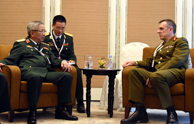 Hoạt động của tướng Nguyễn Chí Vịnh tại Đối thoại Shangri-La lần thứ 15 - ảnh 6