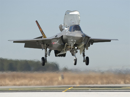 F-35B lần đầu tiên tham gia diễn tập chiến đấu giả lập - ảnh 2
