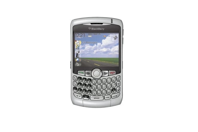 Cùng nhìn lại những chiếc điện thoại BlackBerry tốt nhất đã thay đổi cả thế giới - Ảnh 9.