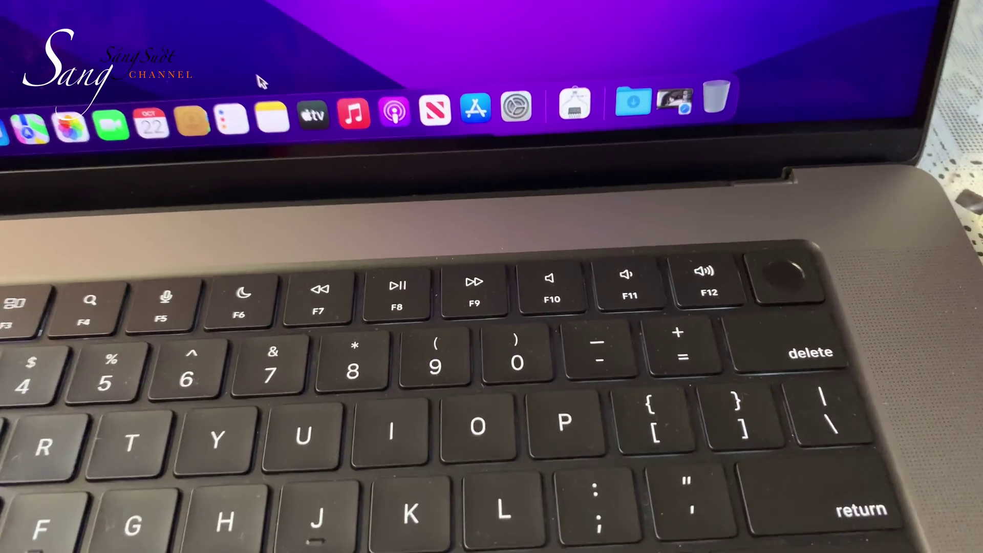 Apple chưa bán nhưng một người Việt đã có MacBook Pro 2021, lập tức bị chê dày và nặng - Ảnh 8.