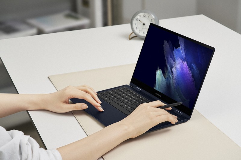 Galaxy Book Pro ra mắt: Laptop có màn hình AMOLED siêu nhẹ, có bản LTE/5G, giá từ 999 USD - Ảnh 3.