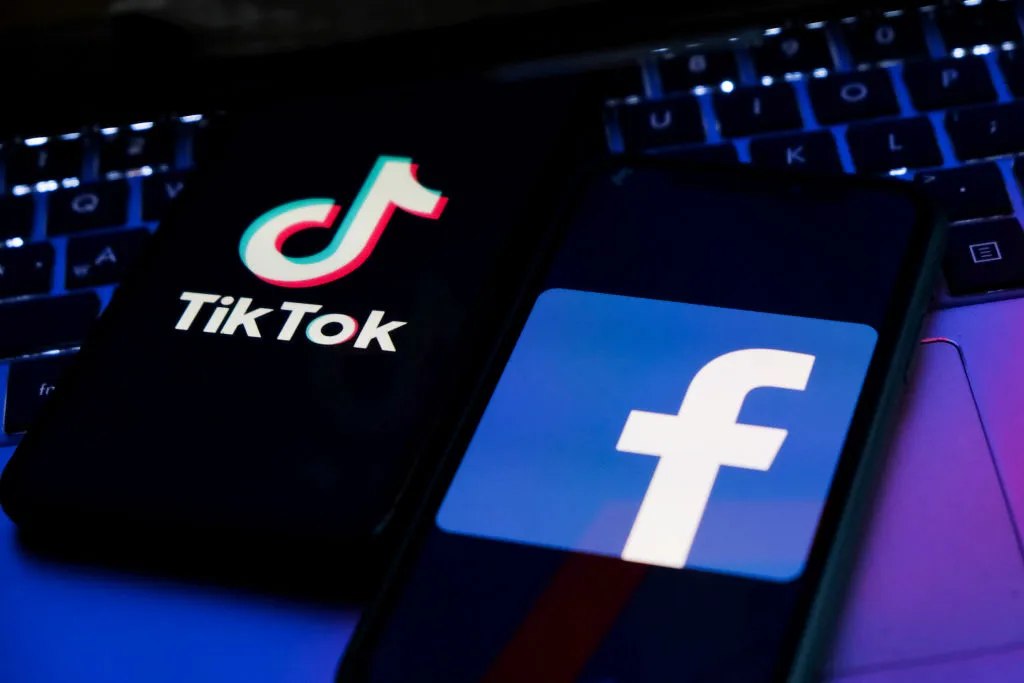 TikTok trỗi dậy mạnh mẽ, đe dọa vị trí ứng dụng Facebook trong bộ nhớ smartphone người dùng - Ảnh 2.