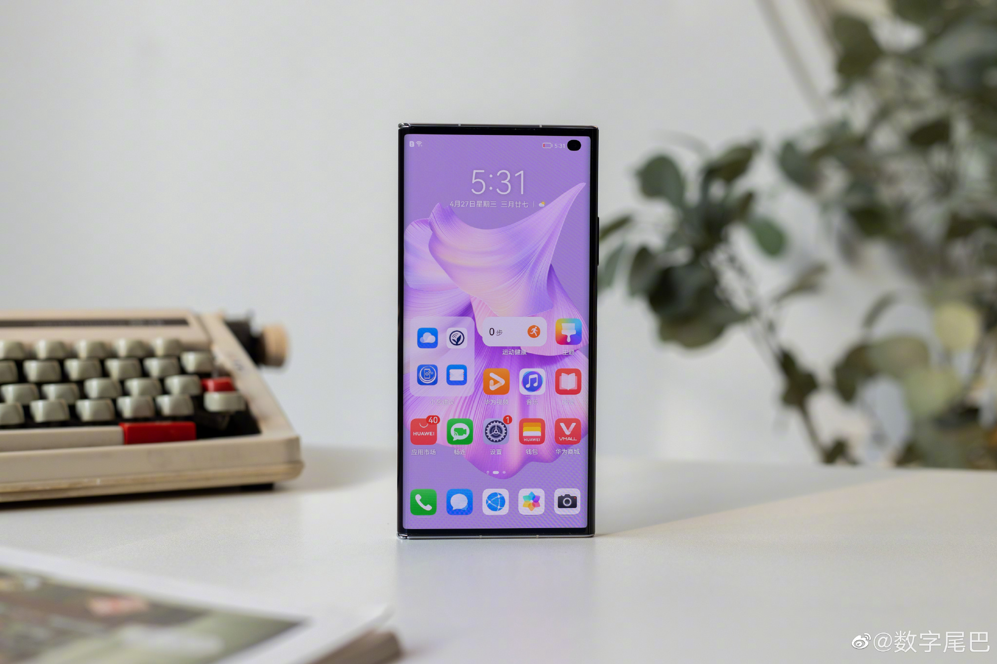 Ảnh thực tế Huawei Mate XS 2 với thiết kế mới, phần cứng lỗi thời, giá cao - Ảnh 11.