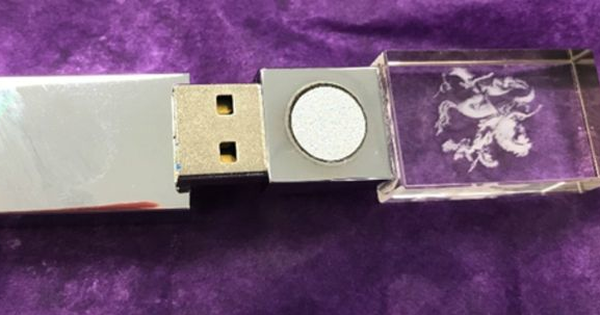 Người dân Anh được khuyên mua USB chống 5G, giá gần 10 triệu VNĐ mà chẳng khác gì USB thường