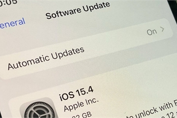 Apple thừa nhận iOS 15.4 làm tụt pin nhanh chóng, đưa ra cách xử lý gây tranh cãi
