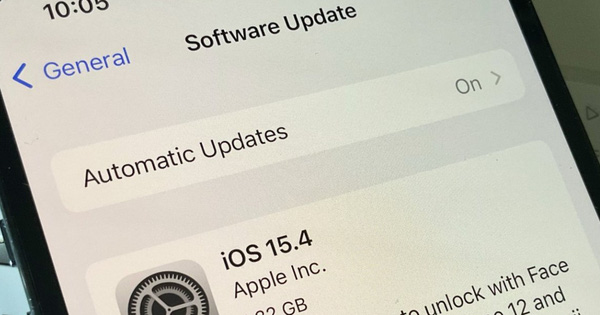 Apple thừa nhận iOS 15.4 làm tụt pin nhanh chóng, đưa ra cách xử lý gây tranh cãi