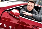 Elon Musk tiết lộ nguồn gốc cái tên Tesla: Tốn 75.000 USD mua về, phải cho người tới tận cửa cầu xin chủ cũ