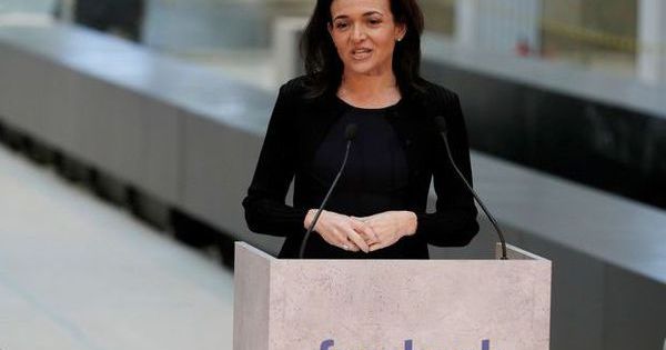 Tiết lộ động trời về việc Sheryl Sandberg rời Facebook sau 14 năm: Mệt mỏi vì luôn phải làm 'bình phong chịu trận' cho mọi bê bối, không còn cùng chí hướng với Mark Zuckerberg