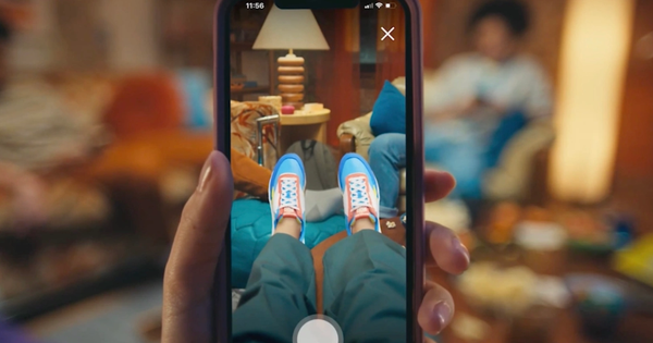 Amazon ra mắt tính năng 'thử giày ảo' cực lạ: Không cần ghé shop để thử, chỉ ngồi nhà và dùng camera điện thoại là đủ