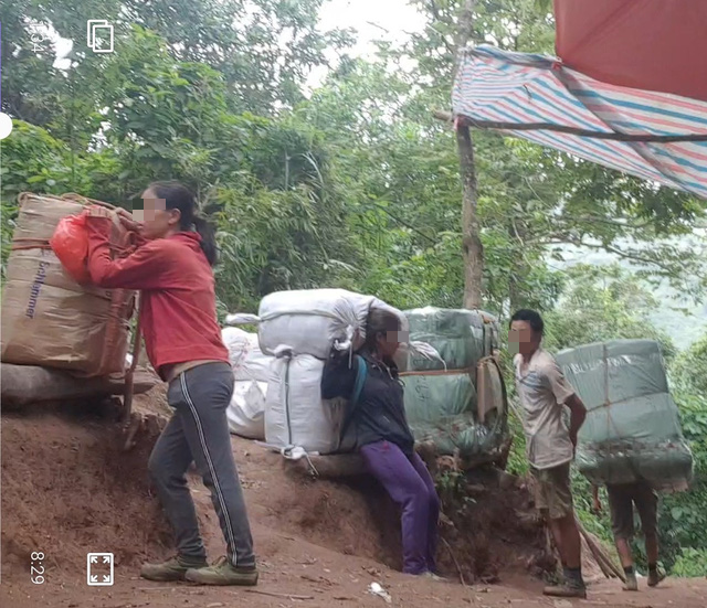 Tận thấy đường đi của hàng lậu “tuồn” từ Trung Quốc về Việt Nam - Ảnh 12.