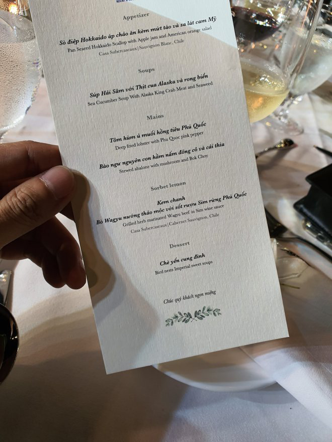 Thực đơn đắt khủng khiếp trong đám cưới của Ông Cao Thắng và Đông Nhi - Ảnh 2.