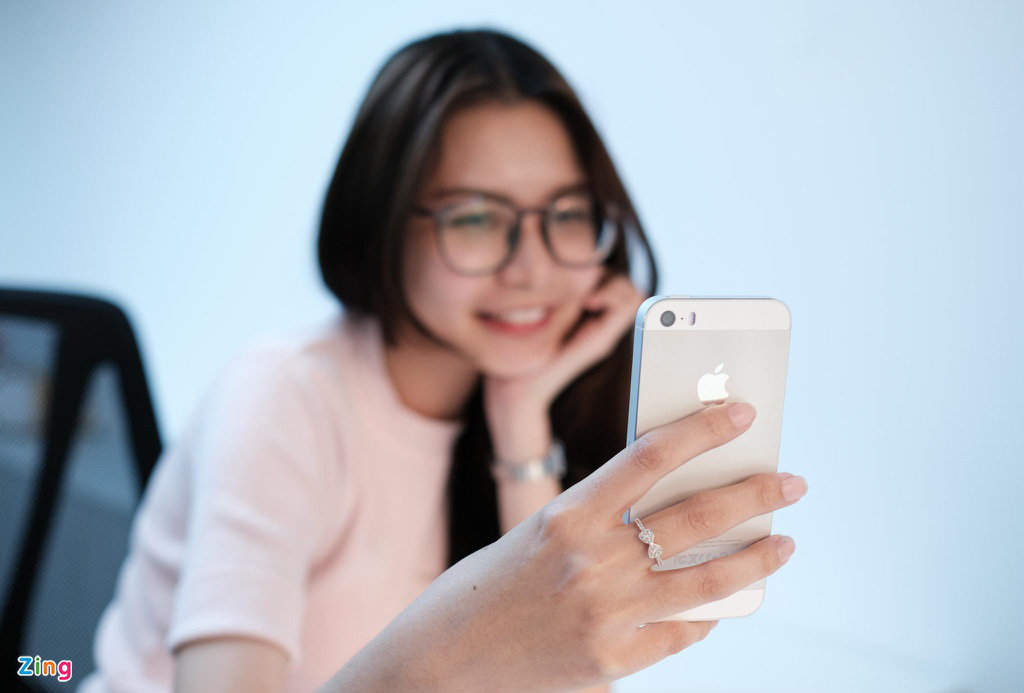 Chiếc iPhone giá trăm triệu khi về Việt Nam đầu tiên - Ảnh 2.