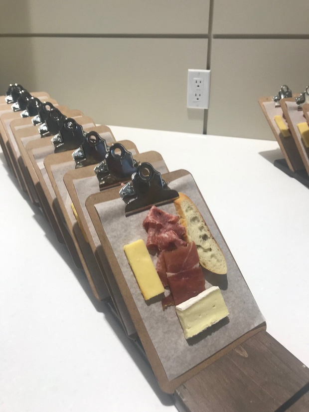 Khách phát khiếp vì tưởng tượng và thực tế khác xa nhau hoàn toàn khi đi ăn nhà hàng - Ảnh 3.