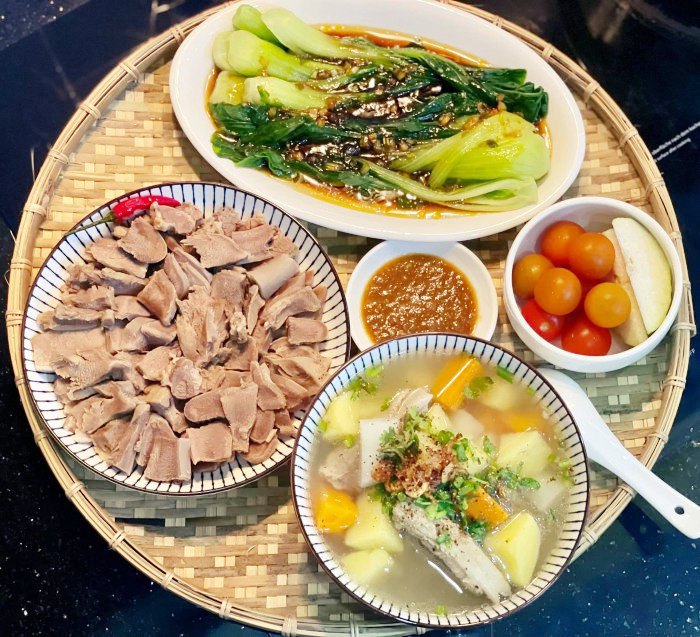 9X khoe cơm 4 người siêu ngon, 2 tuần mới lặp lại một món, hội chị em khen nức nở - Ảnh 2.