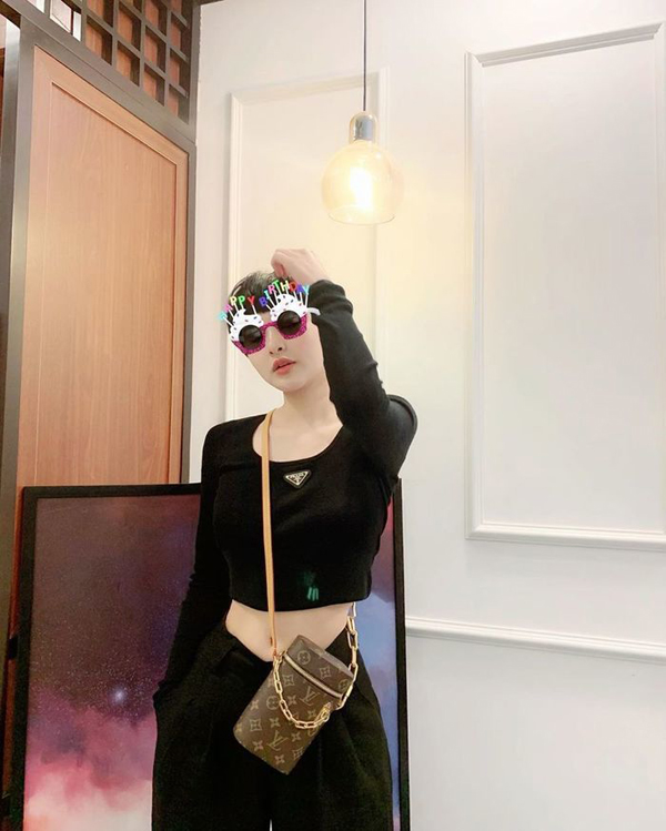 Vào showbiz 4 năm, nữ ca sĩ quê Đắk Lắk đã