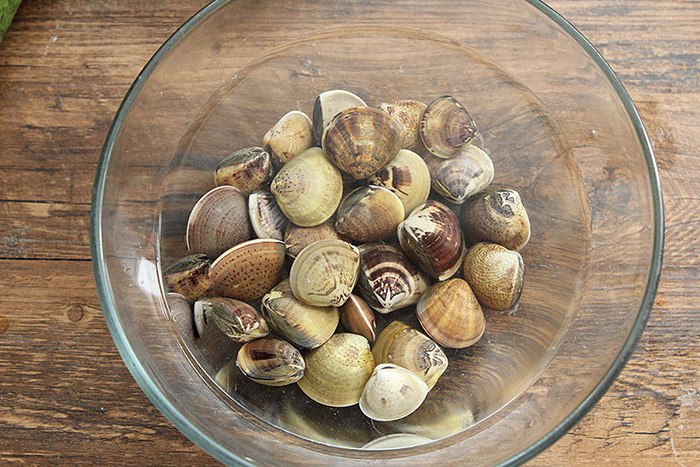 Canh mướp nấu ngao chỉ cần đơn giản thế này cũng đủ ngọt ngon - Ảnh 3.