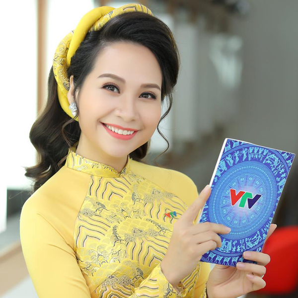 MC Mỹ Lan: Lấy chồng từ tuổi 23, tay trắng dựng lên gia đình hạnh phúc, sung túc - Ảnh 2.