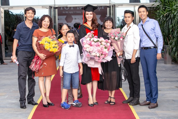 Tuổi 35, Á hậu Thụy Vân, BTV Chuyển động 24h bình yên trong cuộc hôn nhân không phô diễn - Ảnh 5.